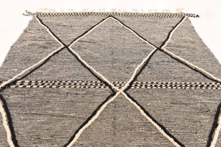 6' x 9' 10 Hand Knotted Moroccan Wool Rug