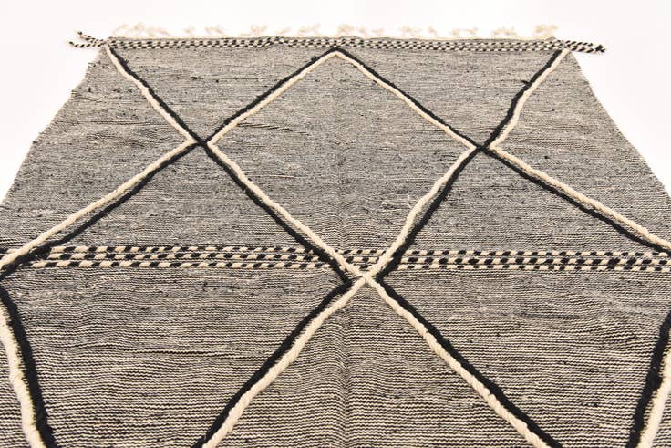 Detail image of 6' x 9' 10 Hand Knotted Moroccan Wool Rug