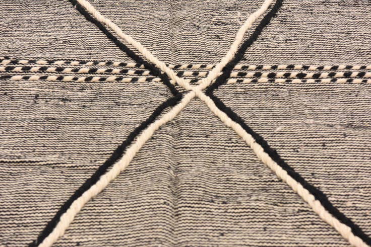 Detail image of 6' x 9' 10 Hand Knotted Moroccan Wool Rug
