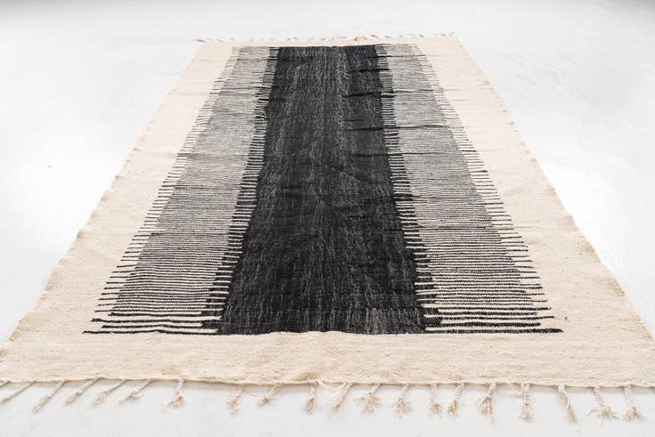 Detail image of 6' 9 x 10' 6 Hand Knotted Moroccan Wool Rug