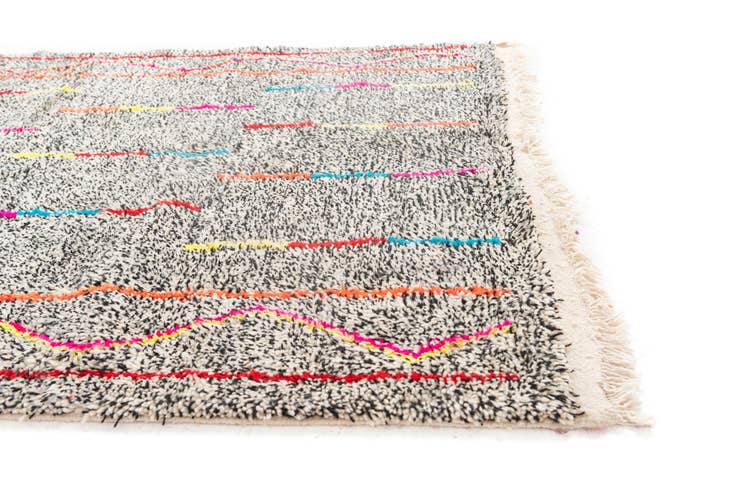 Detail image of 5' x 6' 7 Hand Knotted Moroccan Wool Rug