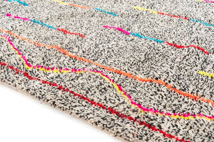5' x 6' 7 Hand Knotted Moroccan Wool Rug