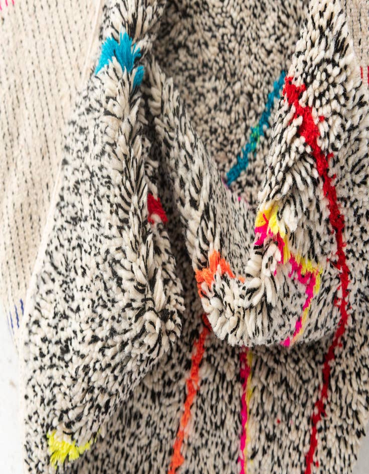 Detail image of 5' x 6' 7  Hand Knotted Moroccan Wool Rug