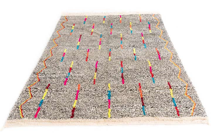 5' x 6' 6 Hand Knotted Moroccan Wool Rug