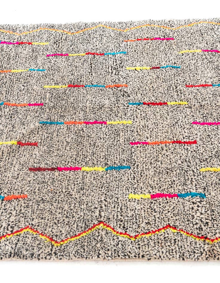 Detail image of 5' x 6' 6  Hand Knotted Moroccan Wool Rug