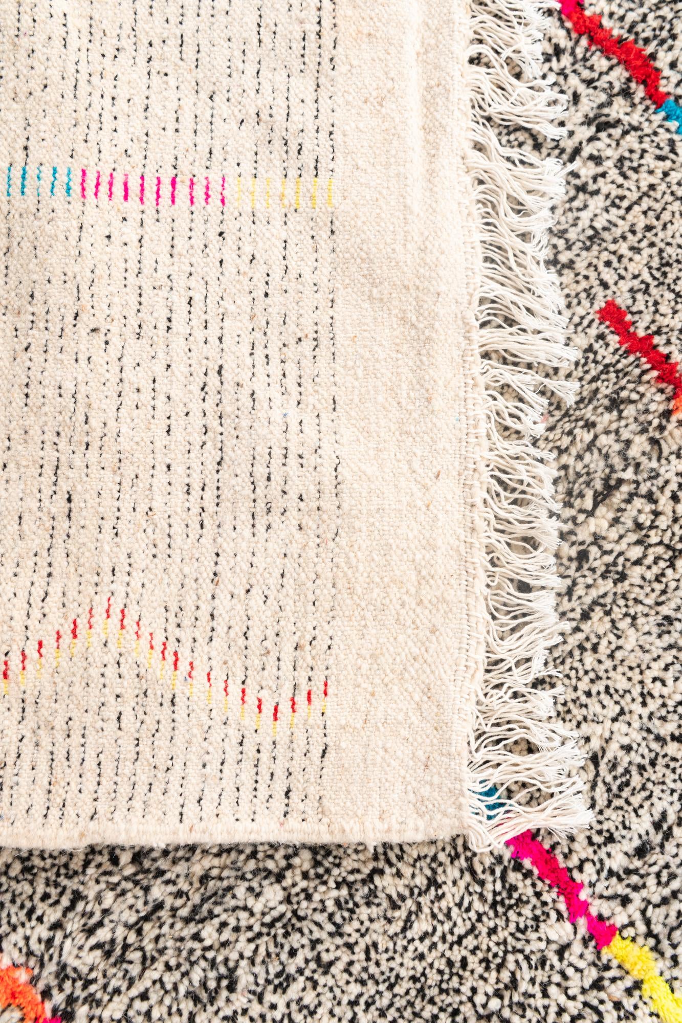 5' x 6' 6 Hand Knotted Moroccan Wool Rug