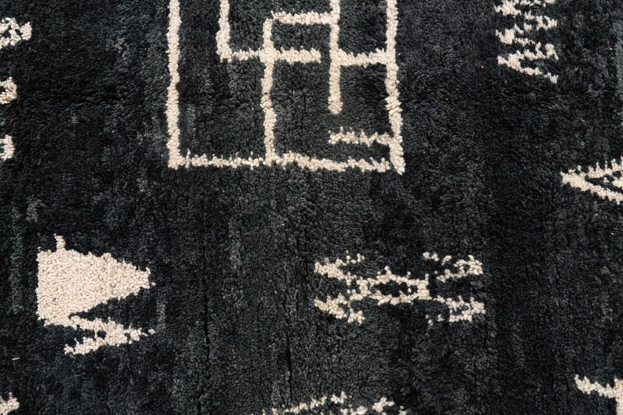 5' 2 x 8' 3 Hand Knotted Moroccan Wool Rug