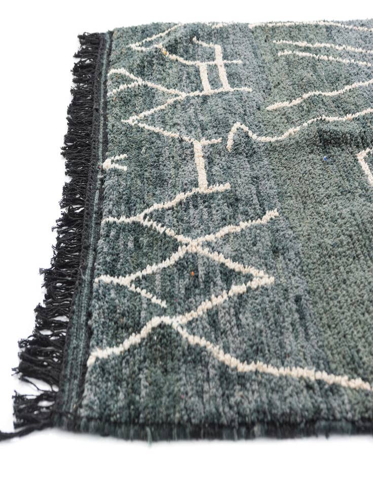 Detail image of 4' 7 x 8' Hand Knotted Moroccan Wool Rug