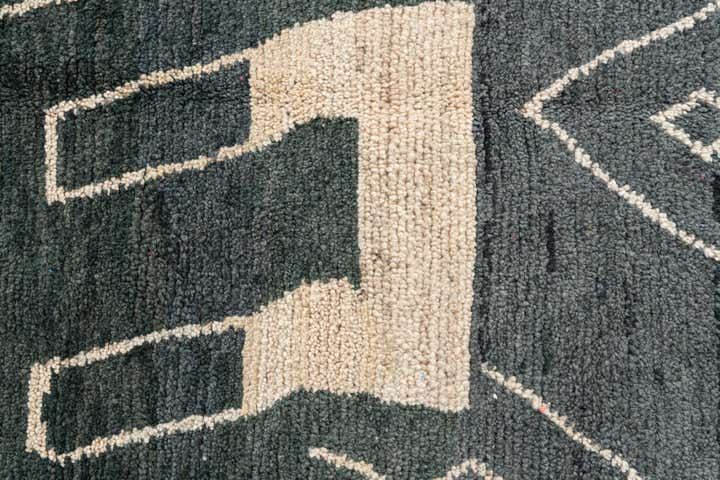 4' 7 x 8' Hand Knotted Moroccan Wool Rug