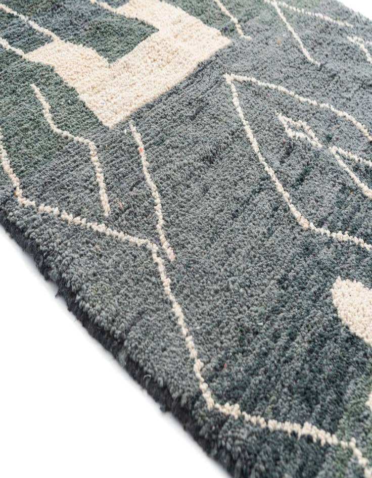 Detail image of 4' 7 x 8' Hand Knotted Moroccan Wool Rug