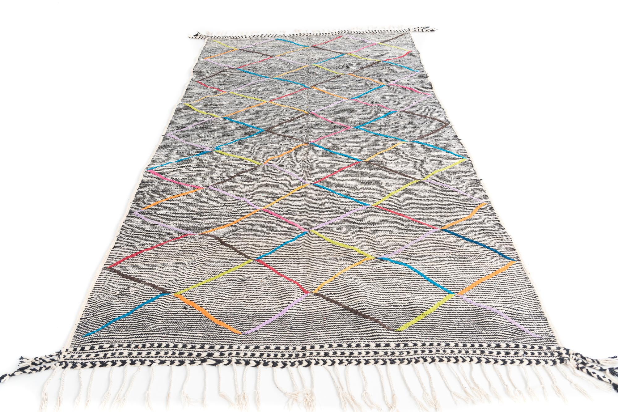 5' x 9' 2 Hand Knotted Moroccan Wool Rug