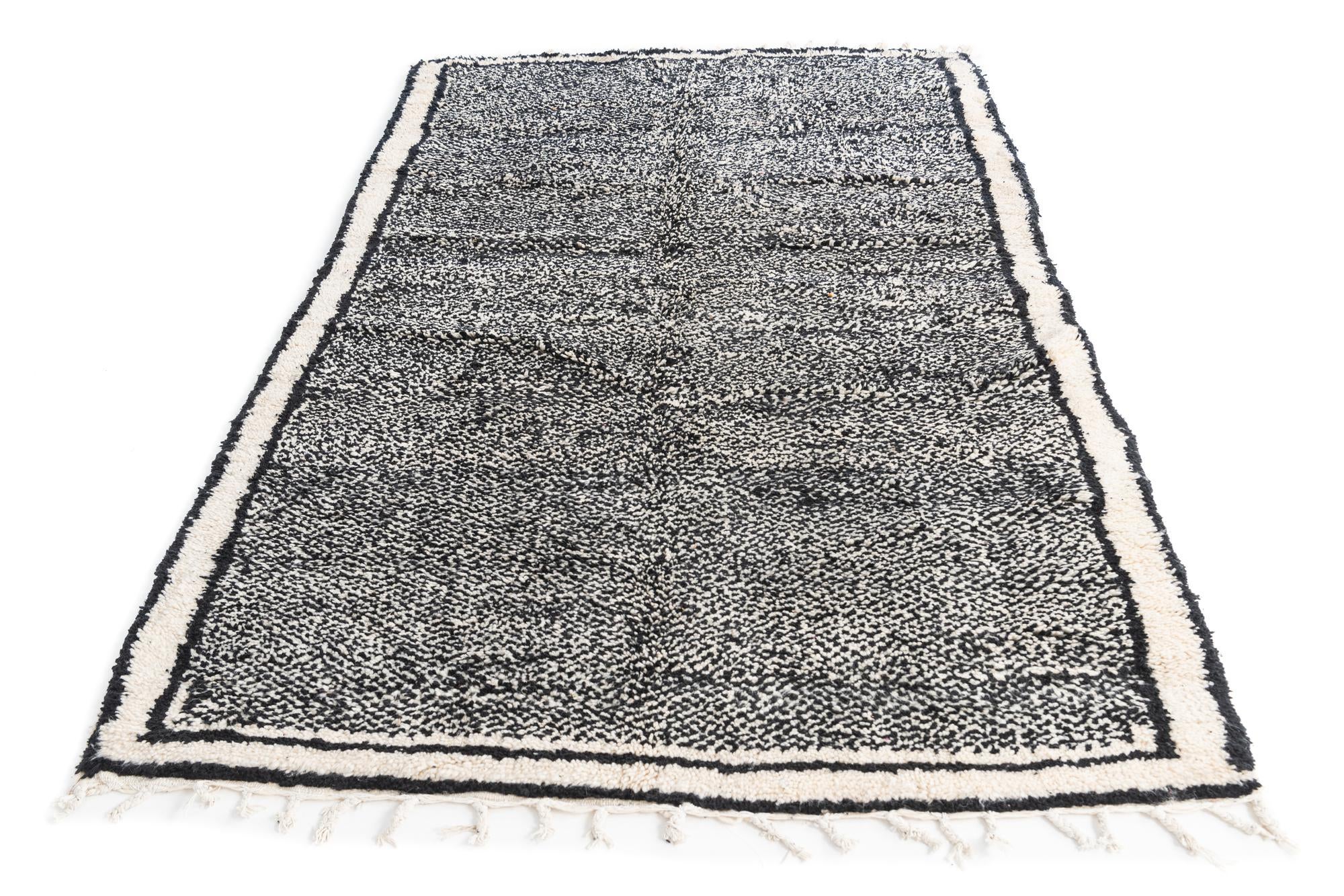 5' 2 x 9' Hand Knotted Moroccan Wool Rug