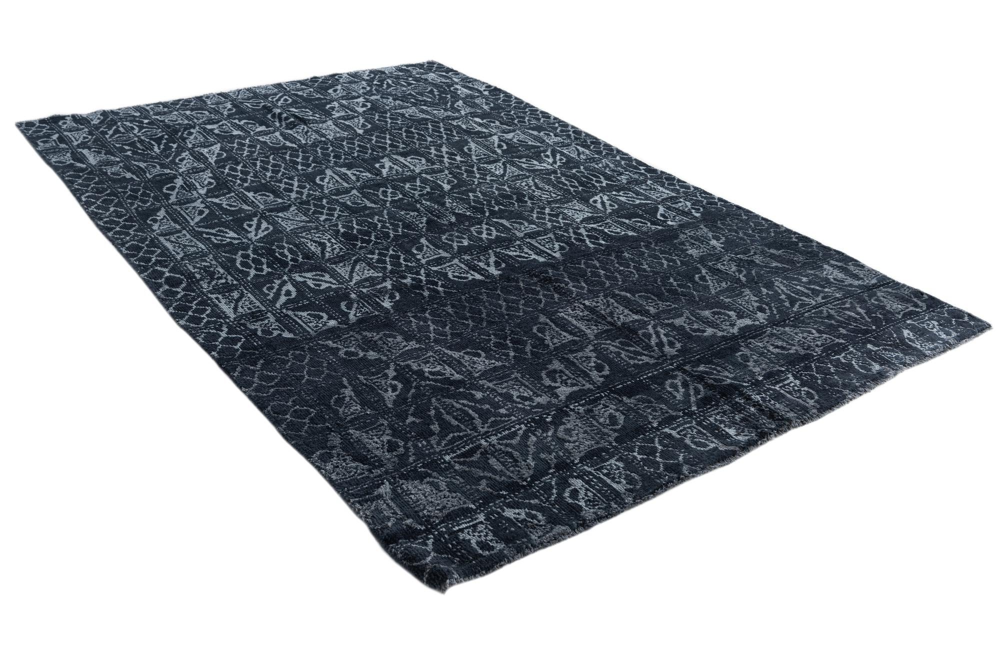 5' 10 x 8' 10 Hand Knotted Moroccan Rug
