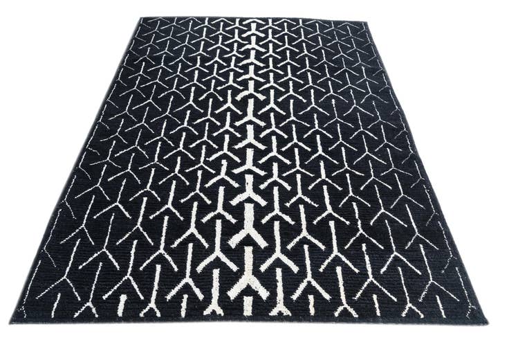 Detail image of 5' 10 x 8' 2 Hand Knotted Moroccan Wool Rug