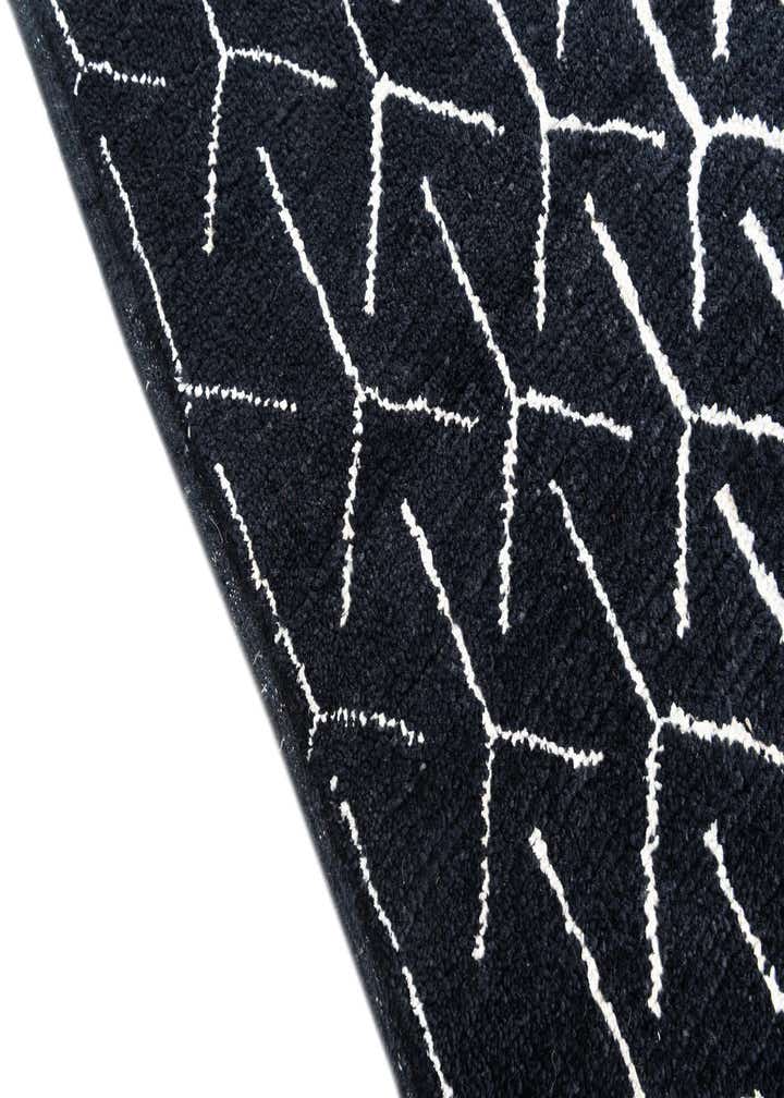 5' 10 x 8' 2 Hand Knotted Moroccan Wool Rug