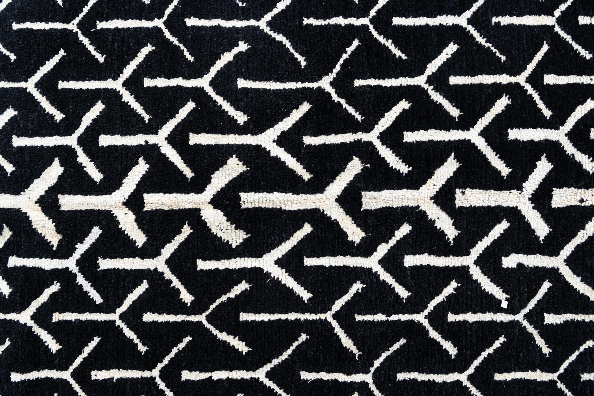 5' 10 x 8' 2 Hand Knotted Moroccan Wool Rug