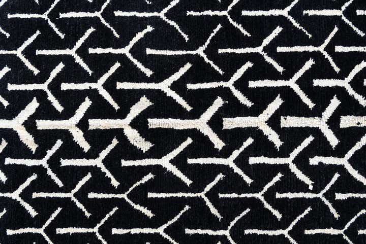 5' 10 x 8' 2 Hand Knotted Moroccan Wool Rug