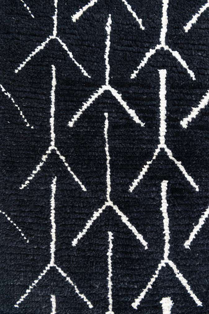 5' 10 x 8' 2 Hand Knotted Moroccan Wool Rug