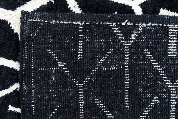 5' 10 x 8' 2 Hand Knotted Moroccan Wool Rug