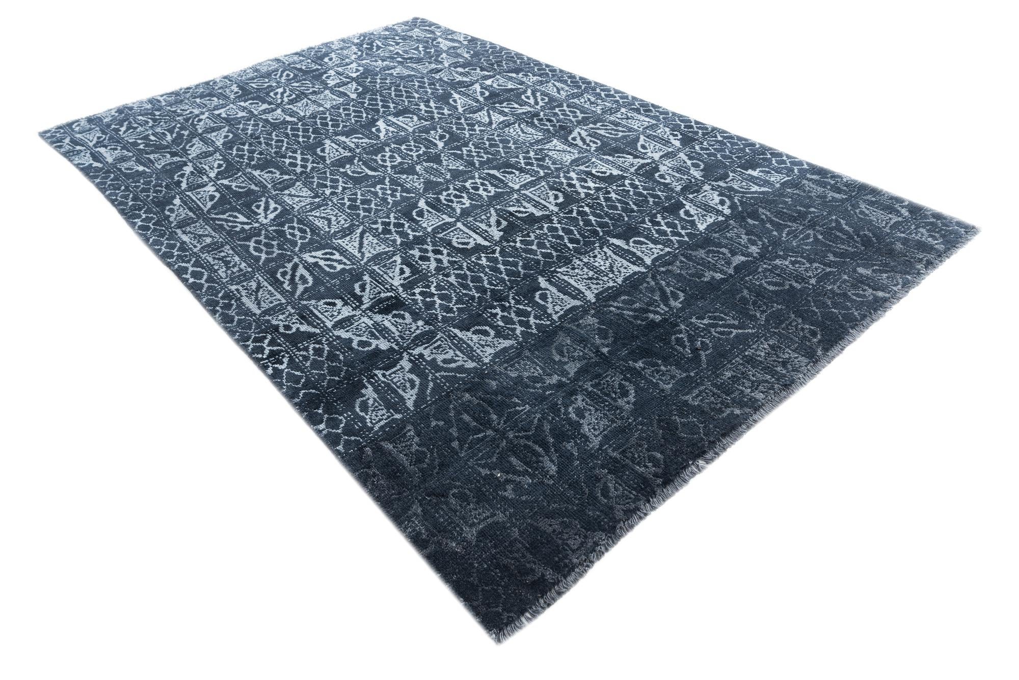 5' 10 x 9' Hand Knotted Moroccan Rug