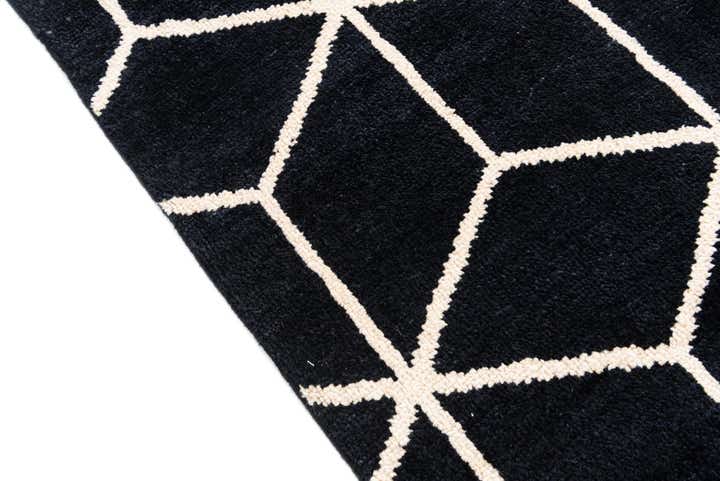 6' 8 x 10' 4 Hand Knotted Moroccan Wool Rug