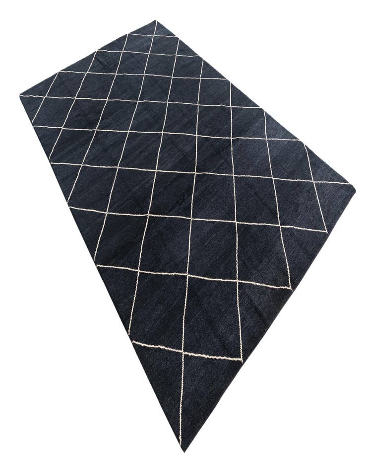 Detail image of 6' 8 x 10' Hand Knotted Moroccan Wool Rug