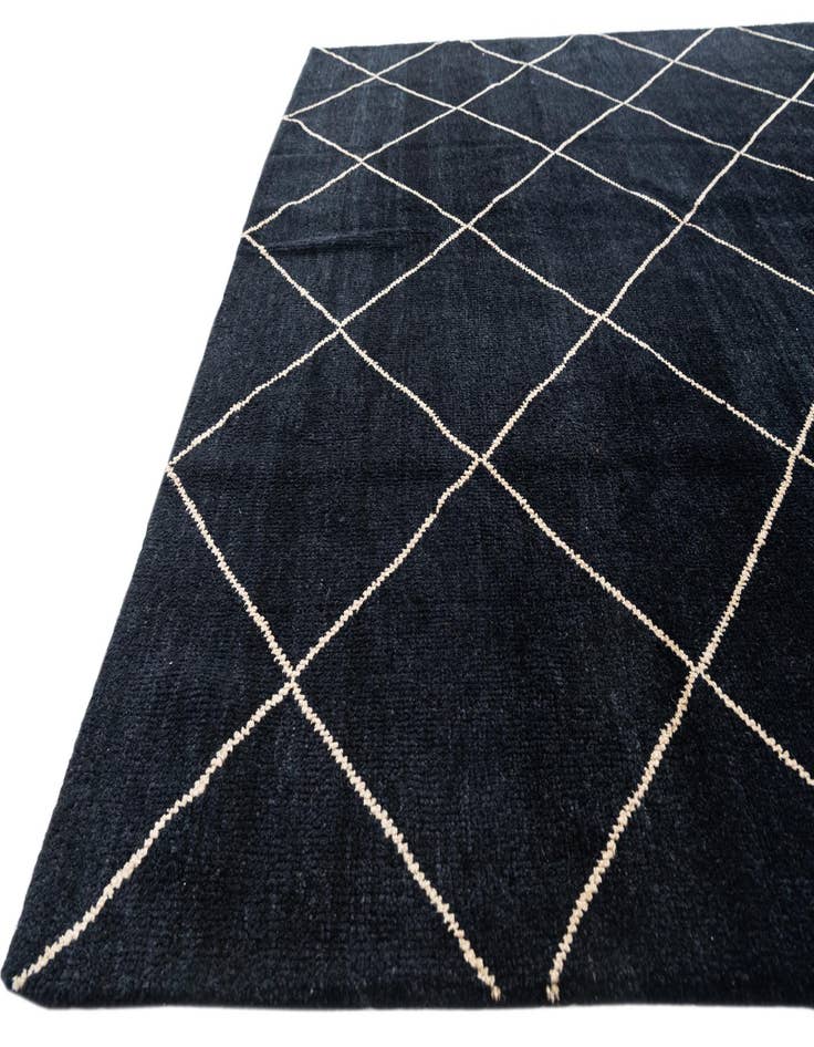 Detail image of 6' 8 x 10' Hand Knotted Moroccan Wool Rug