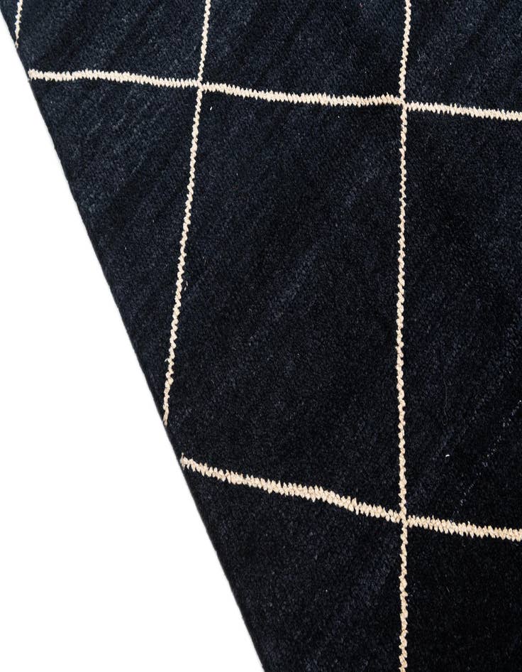 Detail image of 6' 8 x 10'  Hand Knotted Moroccan Wool Rug