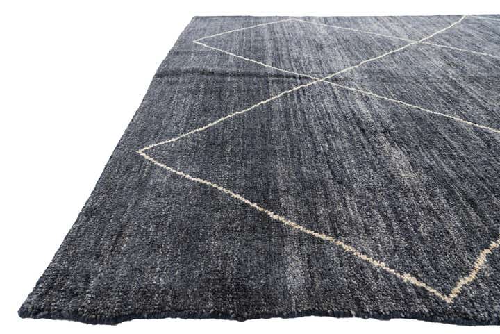 5' 9 x 8' Hand Knotted Moroccan Wool Rug