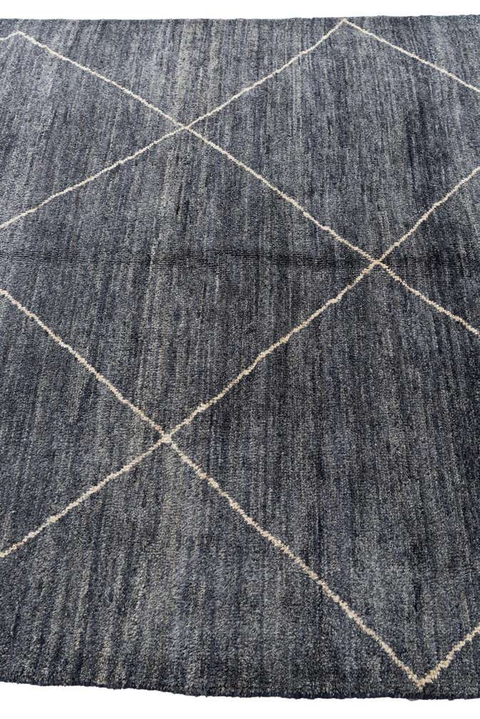 5' 9 x 8' Hand Knotted Moroccan Wool Rug
