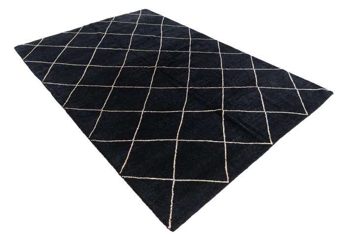5' 7 x 8' 4 Hand Knotted Moroccan Wool Rug