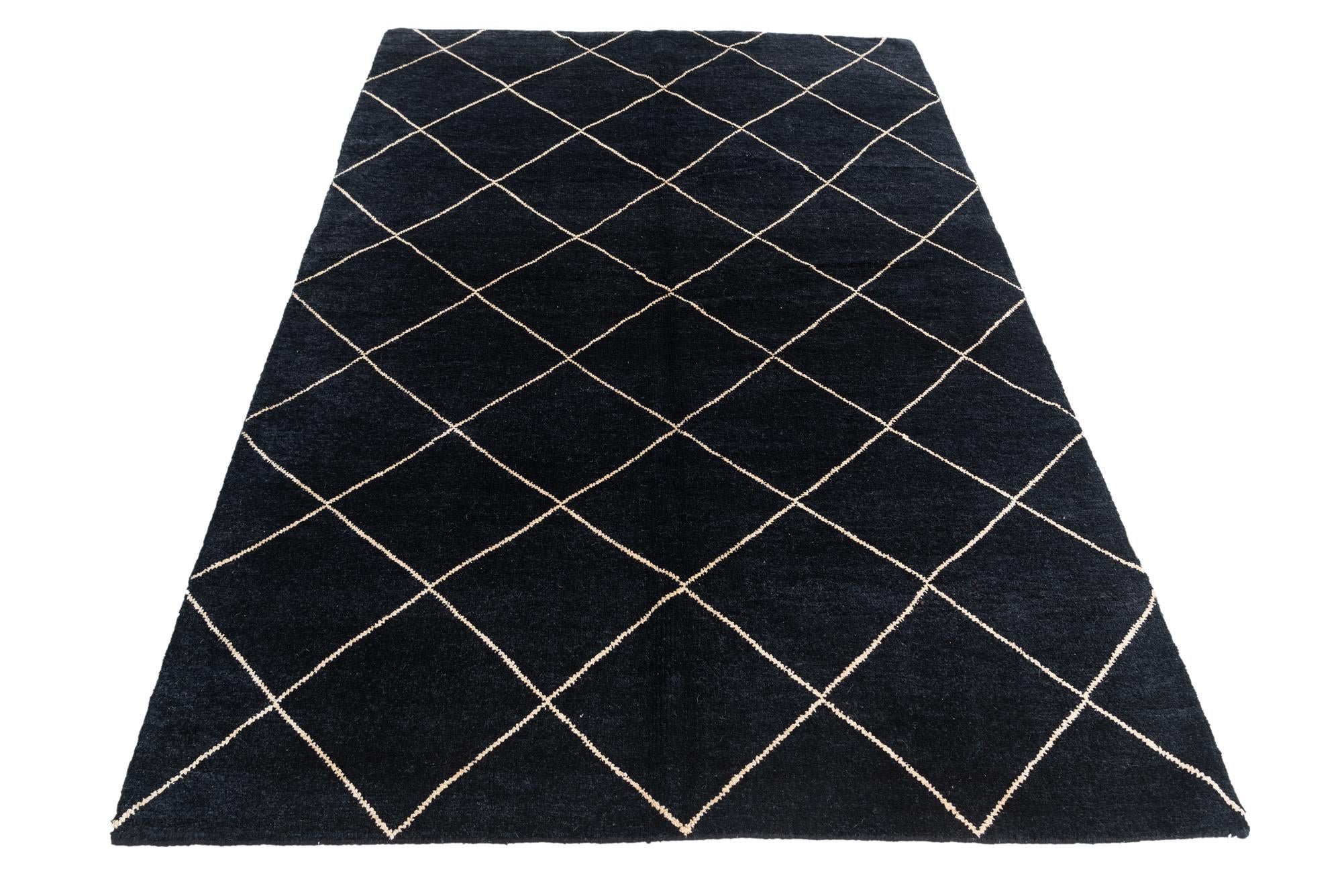 5' 7 x 8' 4 Hand Knotted Moroccan Wool Rug