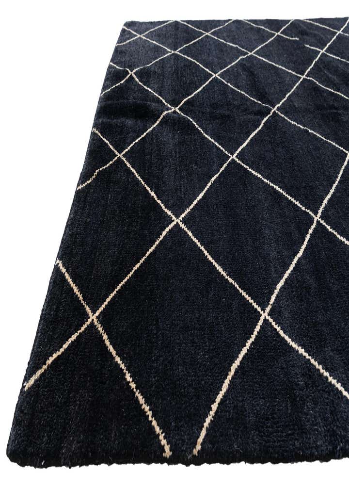 5' 7 x 8' 4 Hand Knotted Moroccan Wool Rug