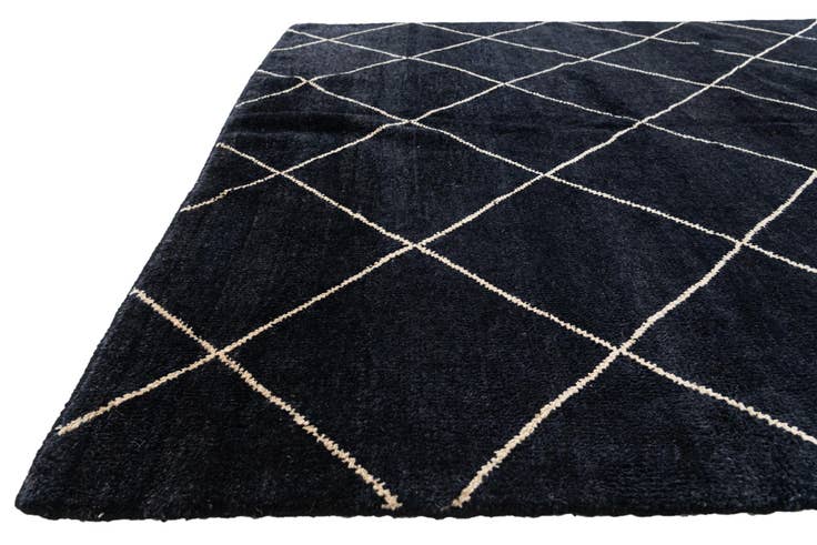 Detail image of 5' 7 x 8' 4 Hand Knotted Moroccan Wool Rug