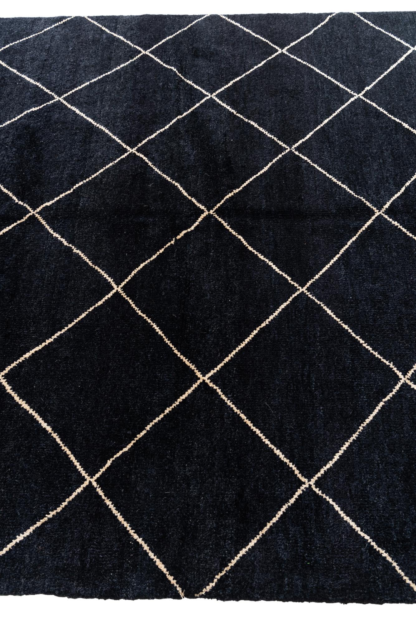 5' 7 x 8' 4 Hand Knotted Moroccan Wool Rug
