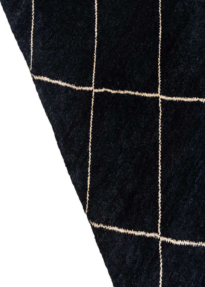 5' 7 x 8' 4 Hand Knotted Moroccan Wool Rug