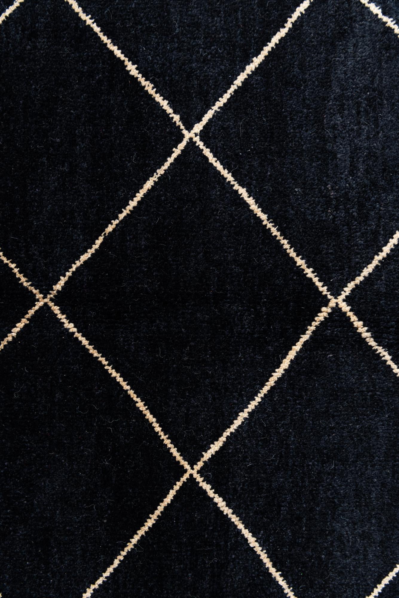 5' 7 x 8' 4 Hand Knotted Moroccan Wool Rug