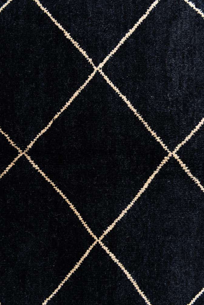 5' 7 x 8' 4 Hand Knotted Moroccan Wool Rug