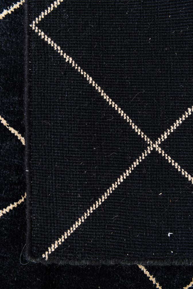 5' 7 x 8' 4 Hand Knotted Moroccan Wool Rug