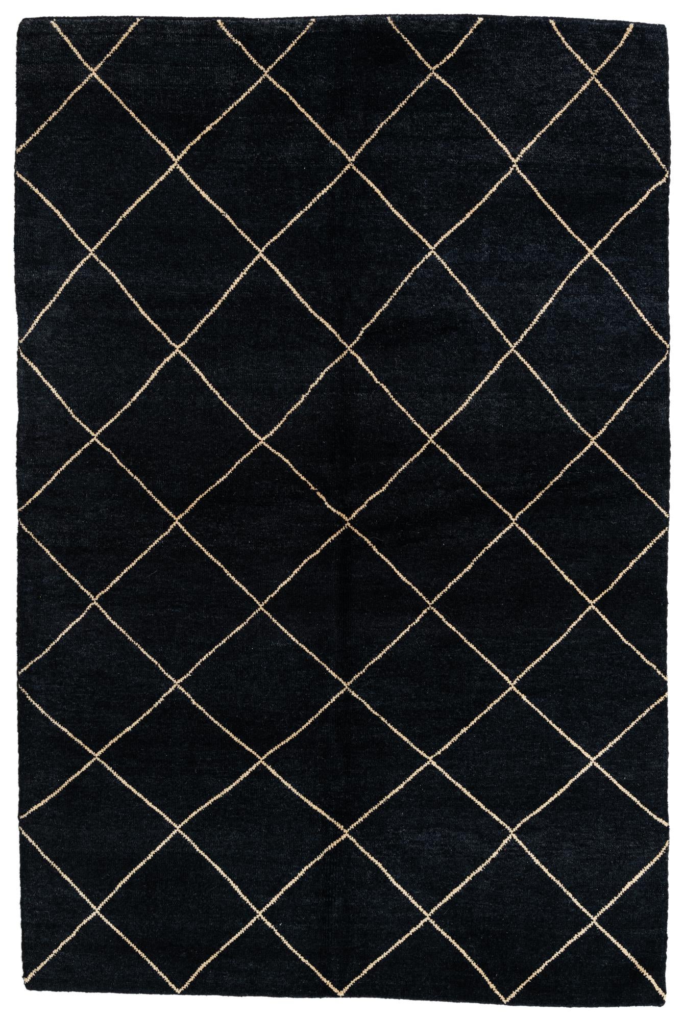 5' 7 x 8' 4 Hand Knotted Moroccan Wool Rug