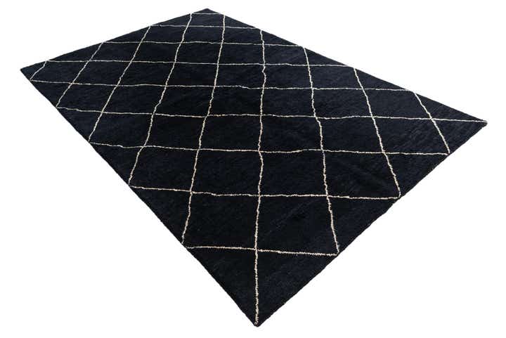 5' 6 x 8' 3 Hand Knotted Moroccan Wool Rug