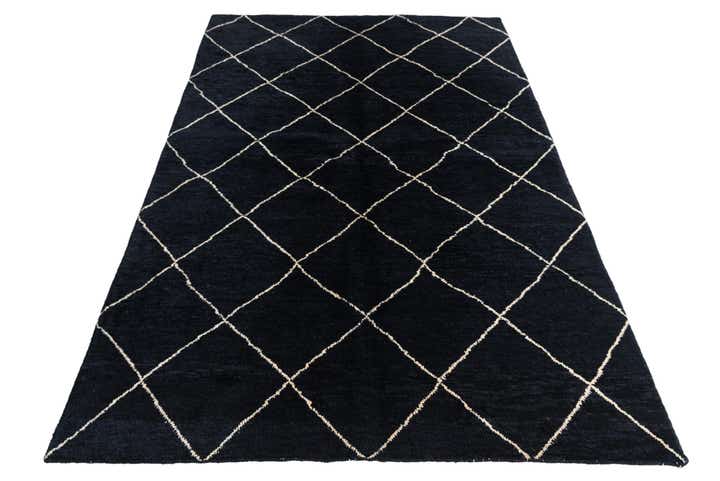 5' 6 x 8' 3 Hand Knotted Moroccan Wool Rug