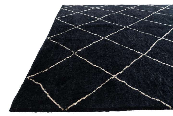 5' 6 x 8' 3 Hand Knotted Moroccan Wool Rug