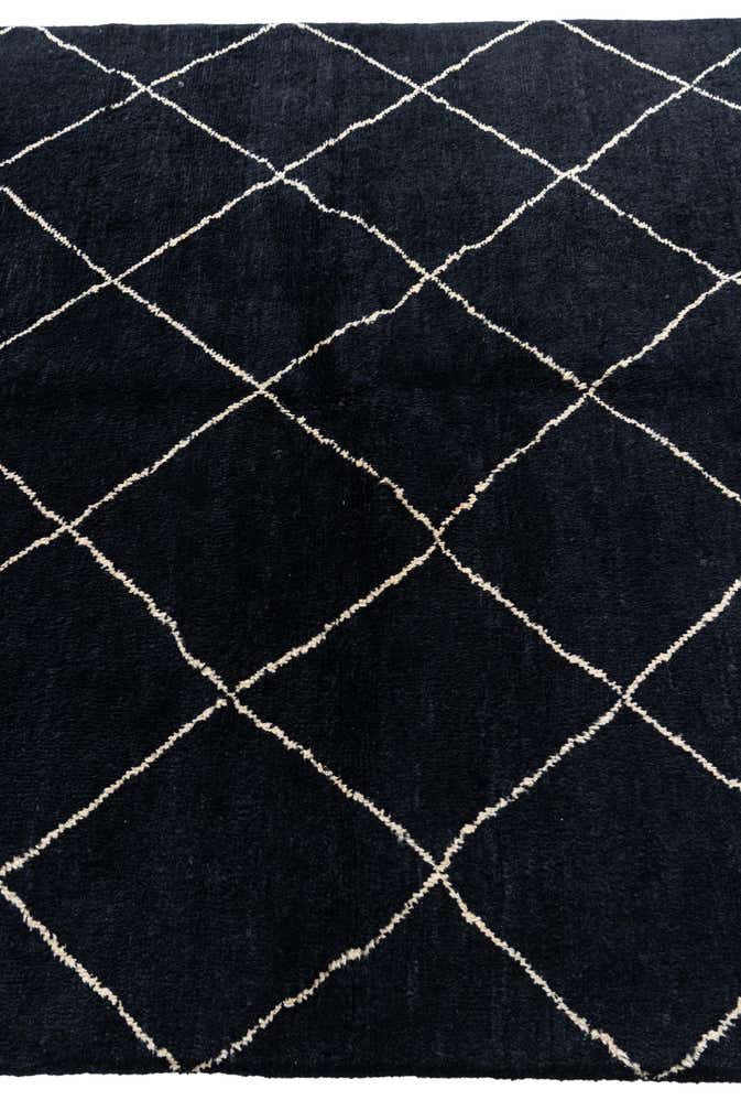 5' 6 x 8' 3 Hand Knotted Moroccan Wool Rug