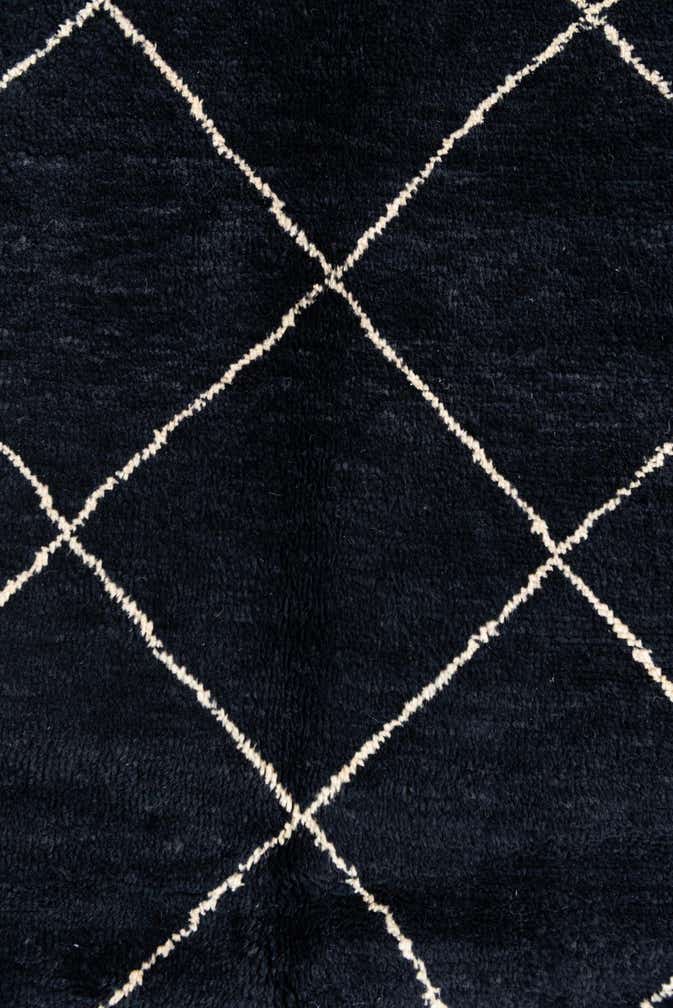 5' 6 x 8' 3 Hand Knotted Moroccan Wool Rug