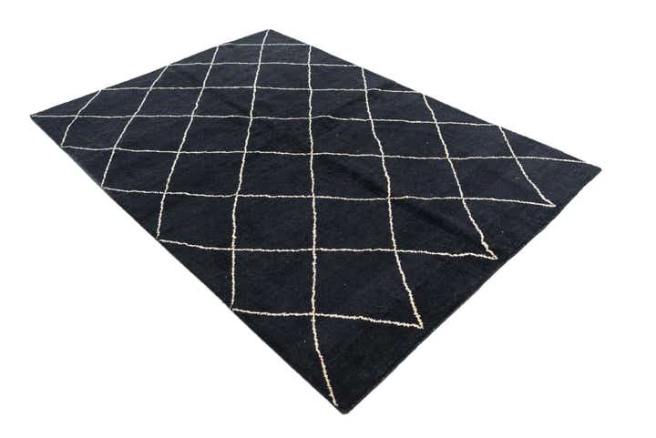 5' 7 x 8' Hand Knotted Moroccan Wool Rug