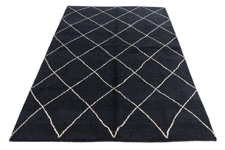 5' 7 x 8' Hand Knotted Moroccan Wool Rug
