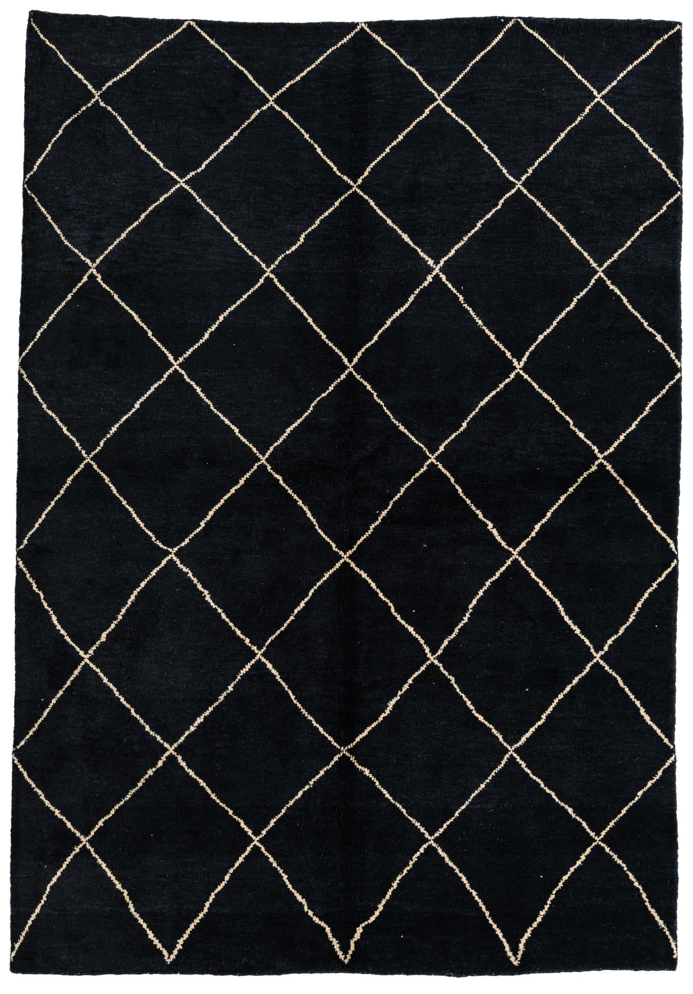 5' 7 x 8' Hand Knotted Moroccan Wool Rug