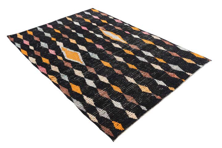 4' 9 x 6' 8 Hand Knotted Moroccan Wool Rug