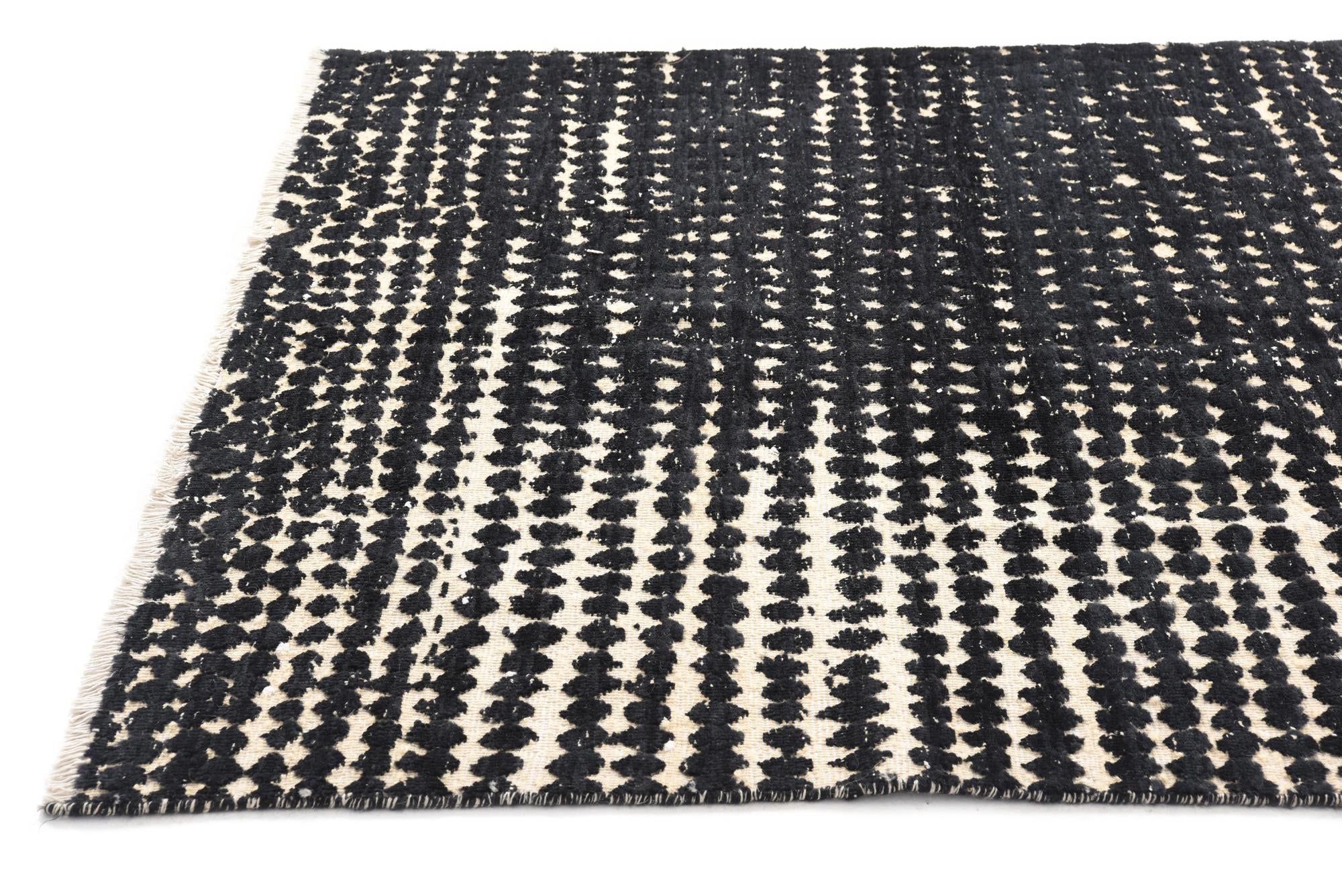 5' 6 x 8' 1 Hand Knotted Moroccan Wool Rug